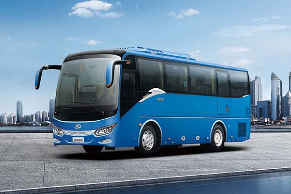 旅游包车带司机一天多少钱？